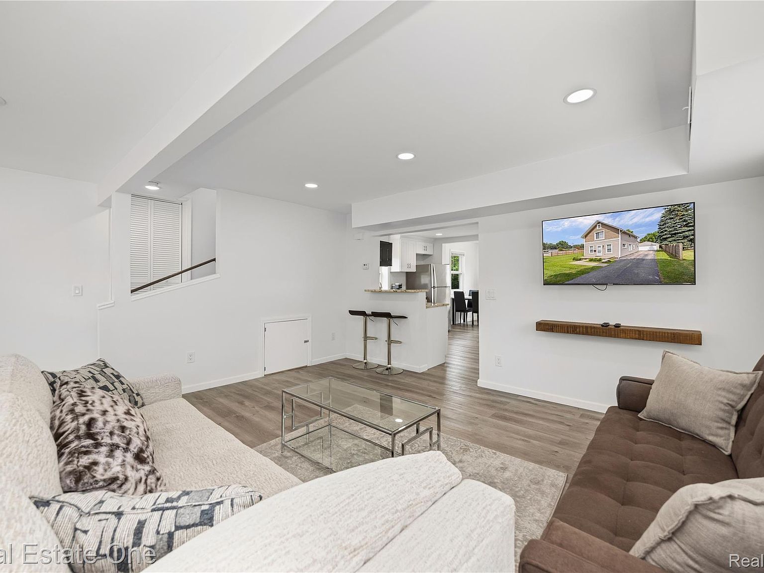 3420 Fairmont Rd Royal Oak, MI 48073  | Single Family