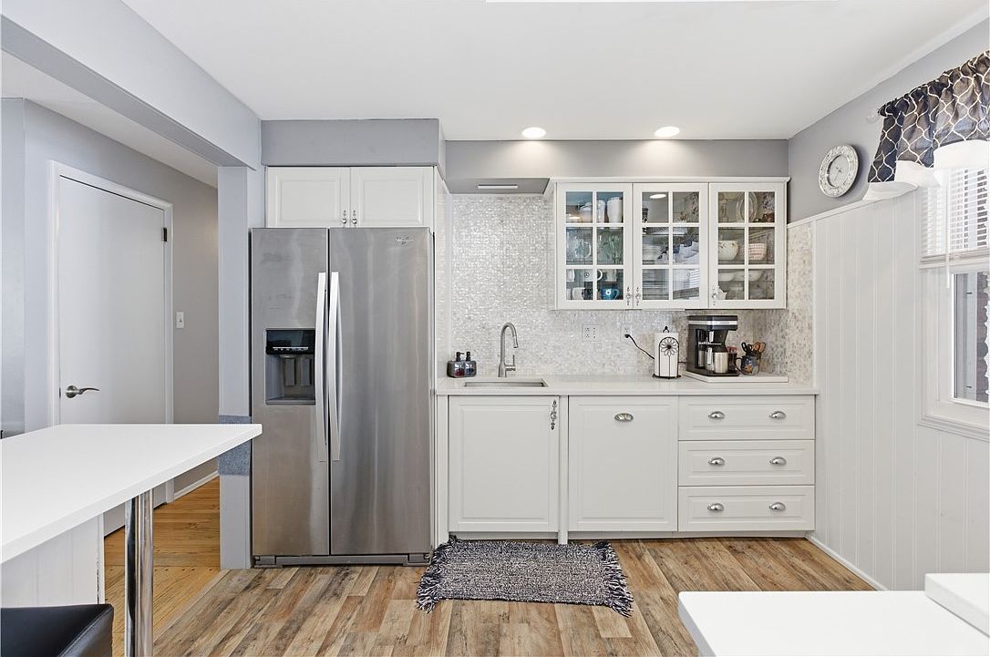 2221 Washington Rd Pittsburgh, PA 15241  | Single Family