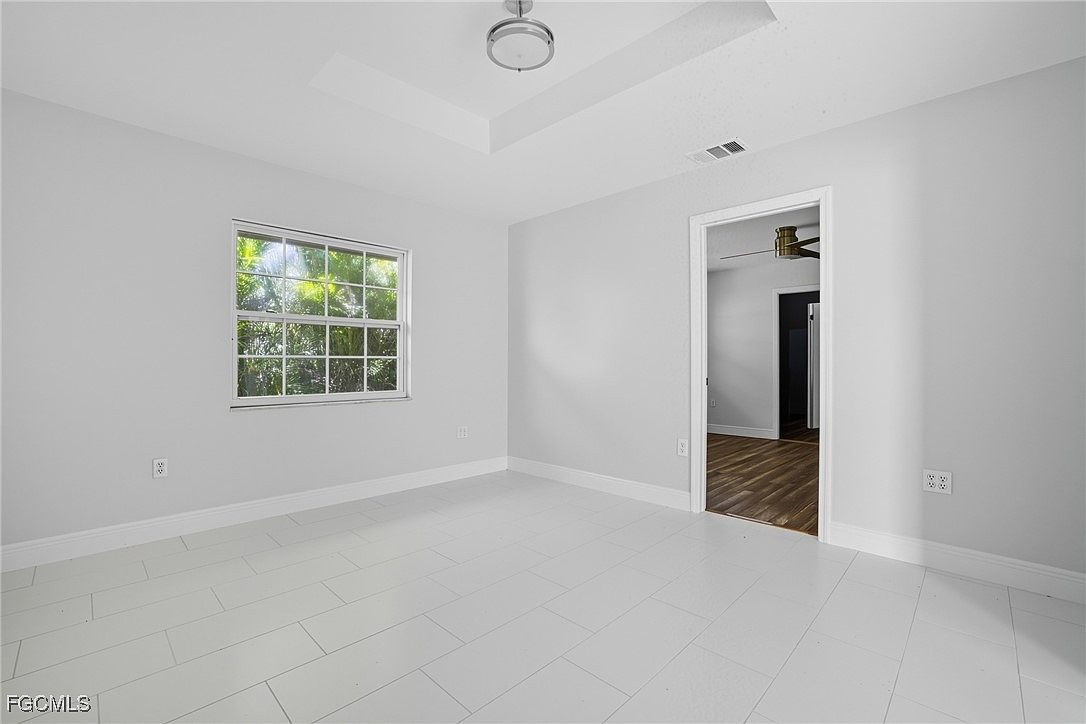 4747 McGregor Blvd Fort Myers, FL 33901  | Single Family