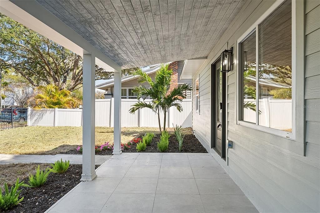 646 36th Ave N Saint Petersburg, FL 33704 | Single Family