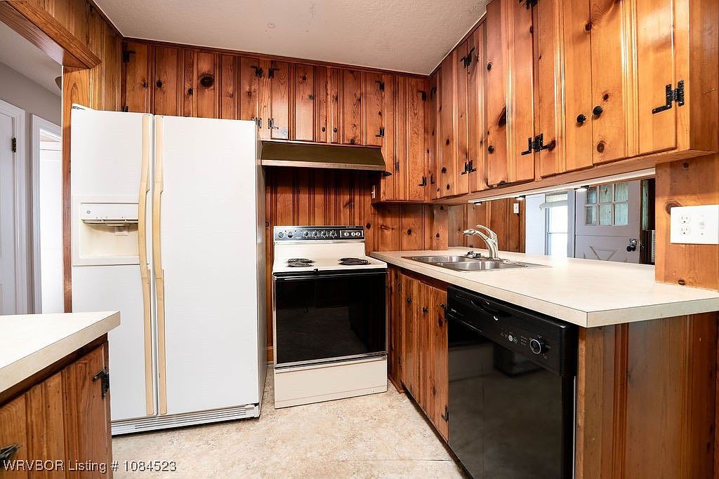 2104 Garner Ln Fort Smith, AR 72901  | Single Family