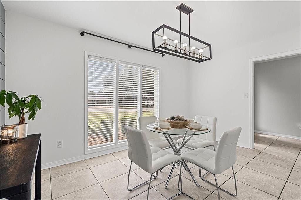 6608 Chimney Top Dr N Mobile, AL 36695 | Single Family