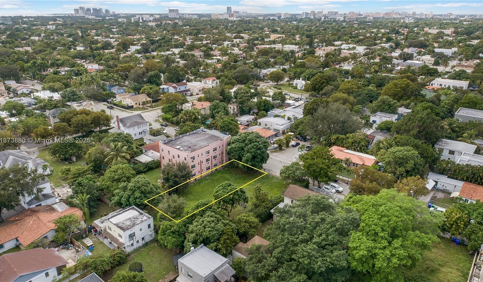 1001 SW 15th Ave Miami, FL 33135  | Land/Lot