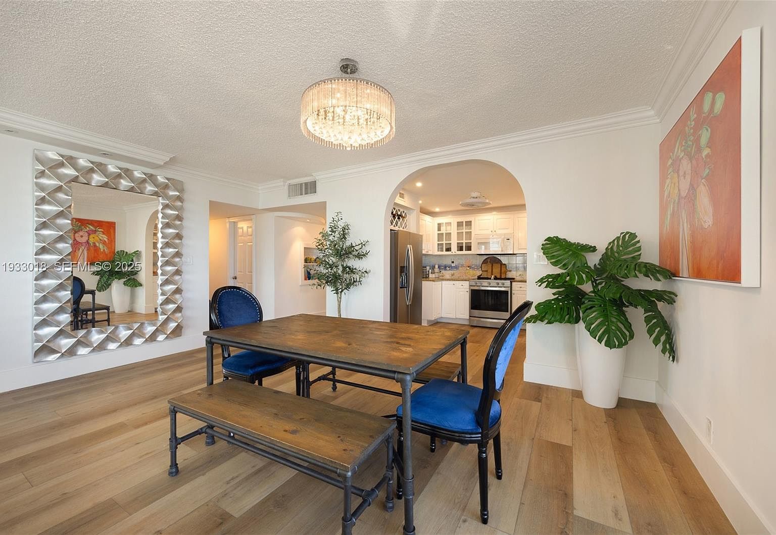 5401 Collins Ave APT 102 Miami Beach, FL 33140  | Condominium