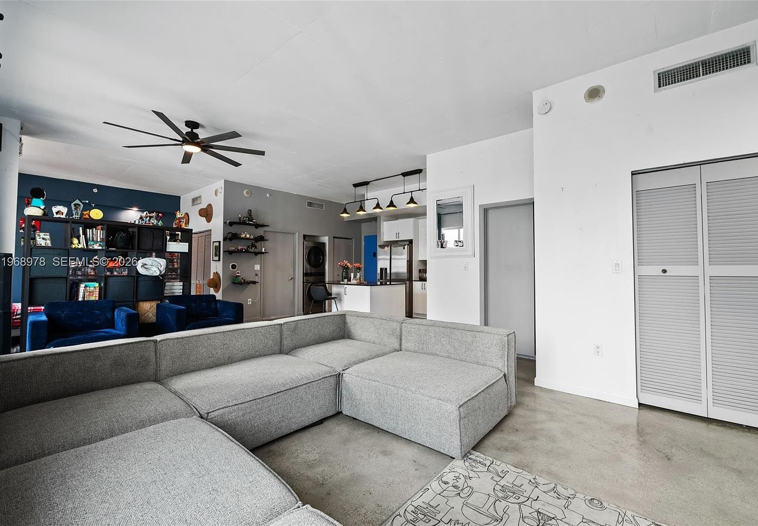 133 NE 2nd Ave APT 1606 Miami, FL 33132  | Condominium