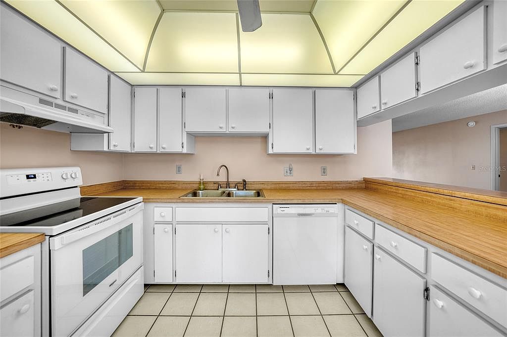 1088 Bird Bay Way #307 Venice, FL 34285  | Condominium