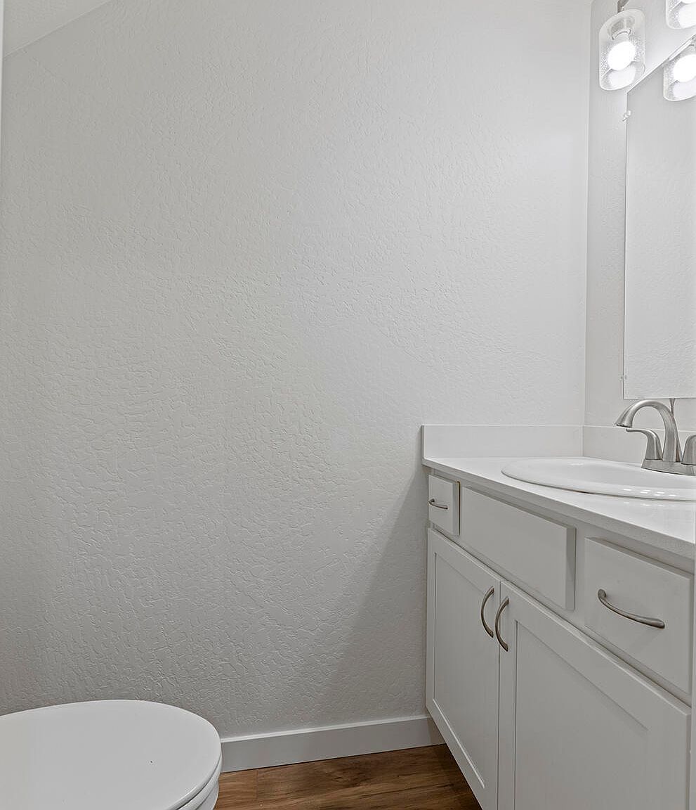 160 Northridge Ter Medford, OR 97501  | Condominium