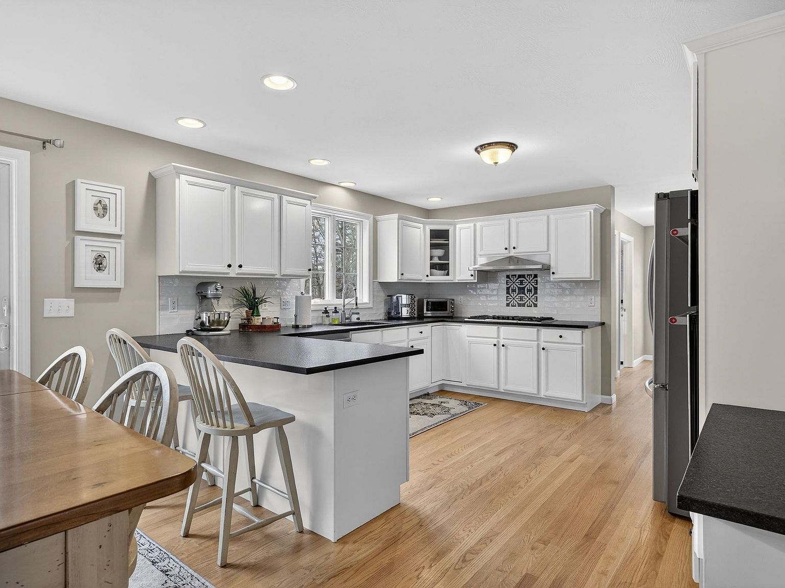 18 Heather Lee Ln Pelham, NH 03076  | Single Family