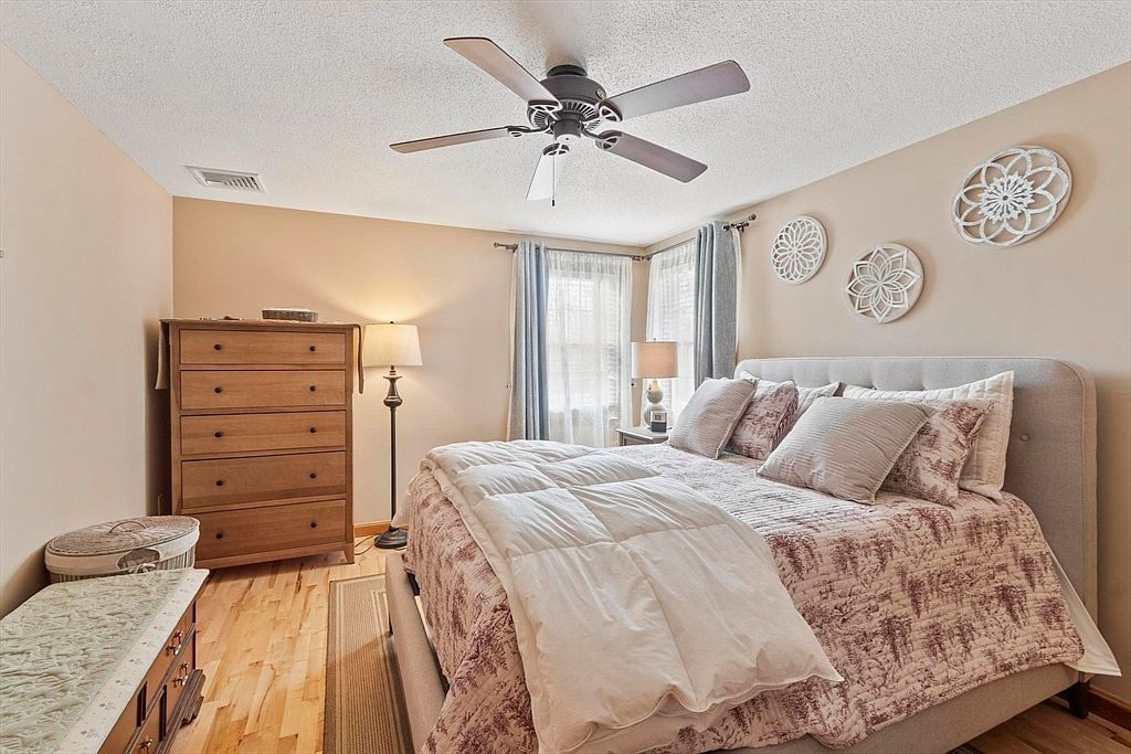 20 Hood Rd Tewksbury, MA 01876  | Single Family