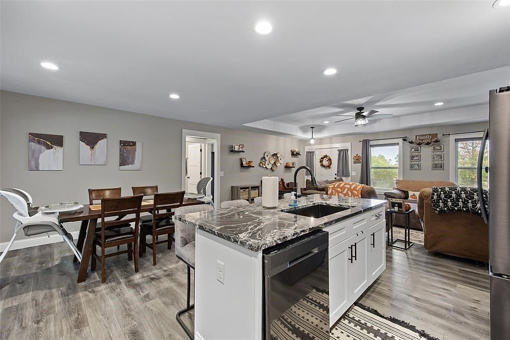 1698 Foxborough Dr Marion, IA 52302  | Single Family