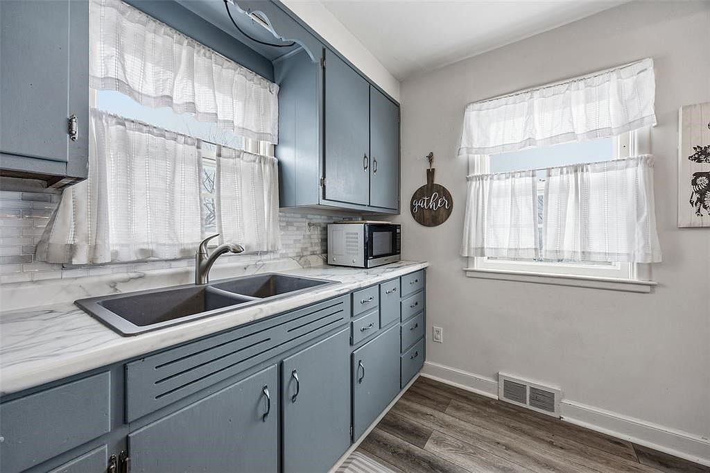 108 South St Urbana, IA 52345  | Single Family