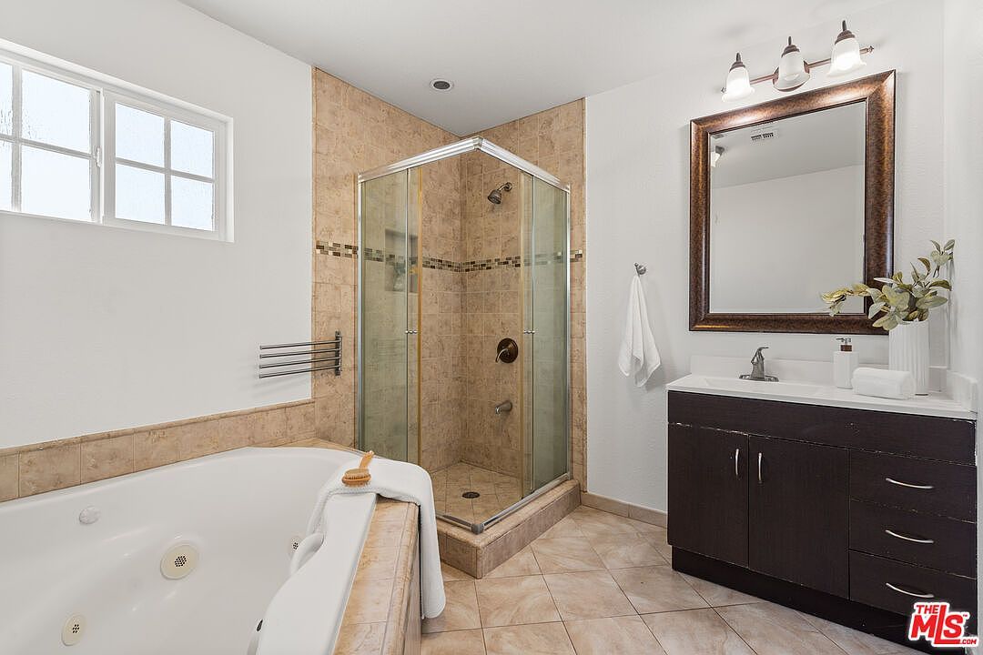 3745 Veteran Ave Los Angeles, CA 90034 | Single Family