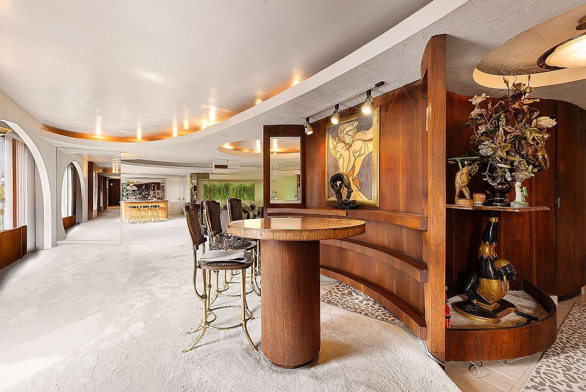 425 E 63rd St New York, NY 10065  | Condominium