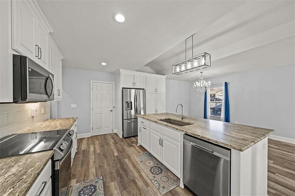 303 S Jackson St Spring Hill, KS 66083  | Single Family