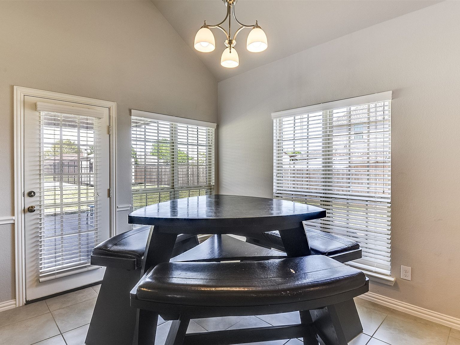 211 Stonegate Way Red Oak, TX 75154  | Single Family