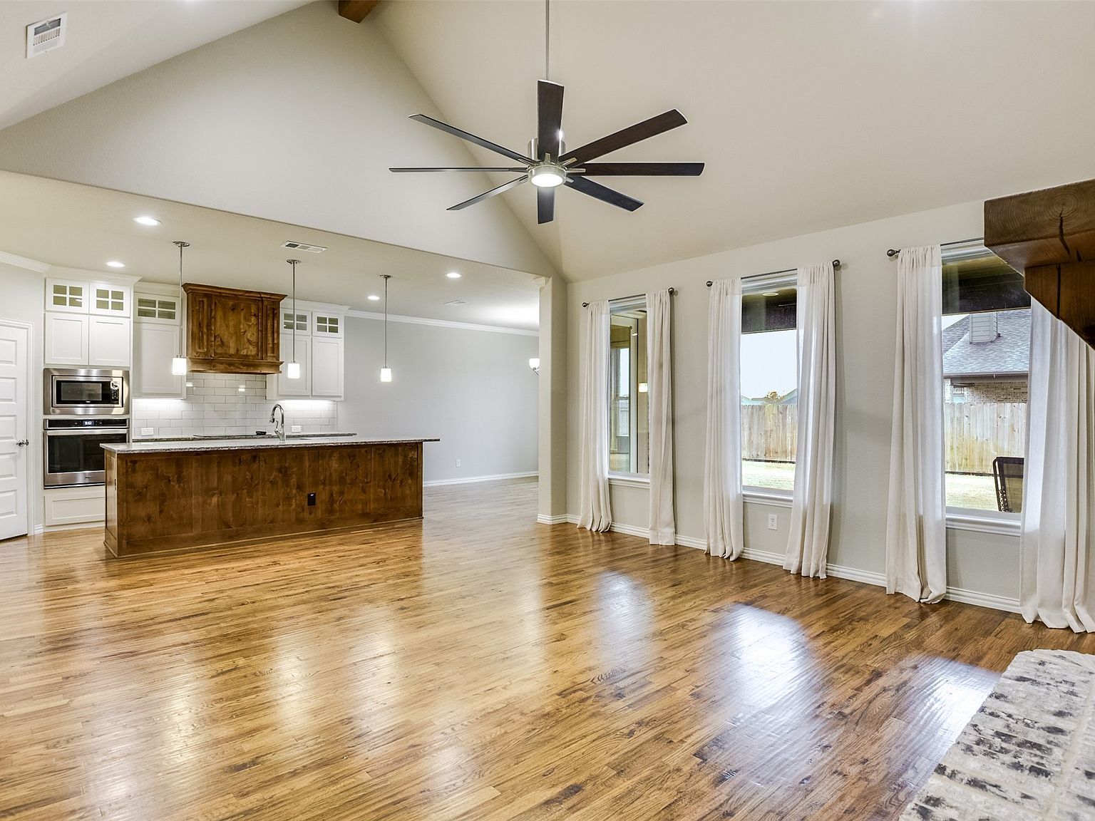 105 Steves Way Waxahachie, TX 75165 | Single Family