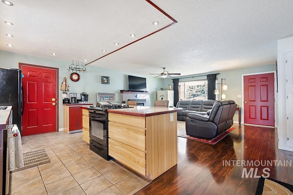 1304 S Holly St Nampa, ID 83686  | Single Family