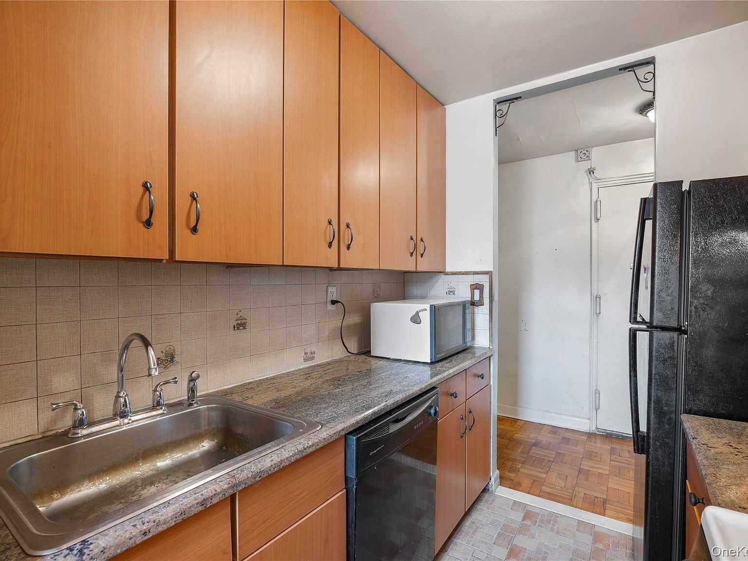 1304 Midland Ave APT C20 Yonkers, NY 10704  | Condominium