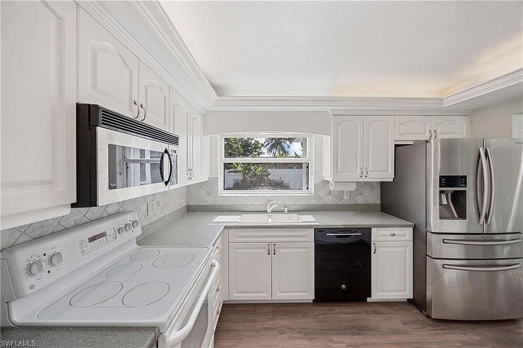 4656 Capri Dr Naples, FL 34103  | Single Family