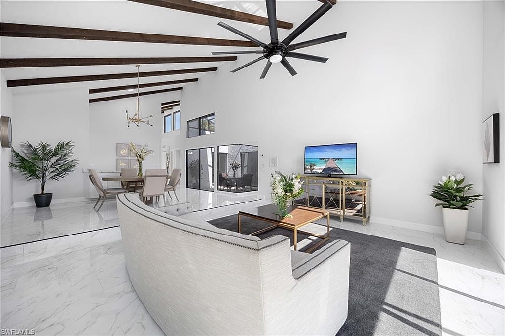 588 Tierra Mar Ln Naples, FL 34108  | Single Family