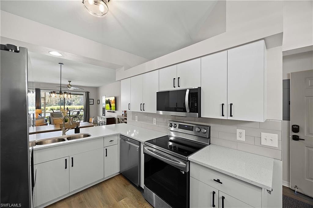 3760 Sawgrass Way APT 3514 Naples, FL 34112  | Condominium