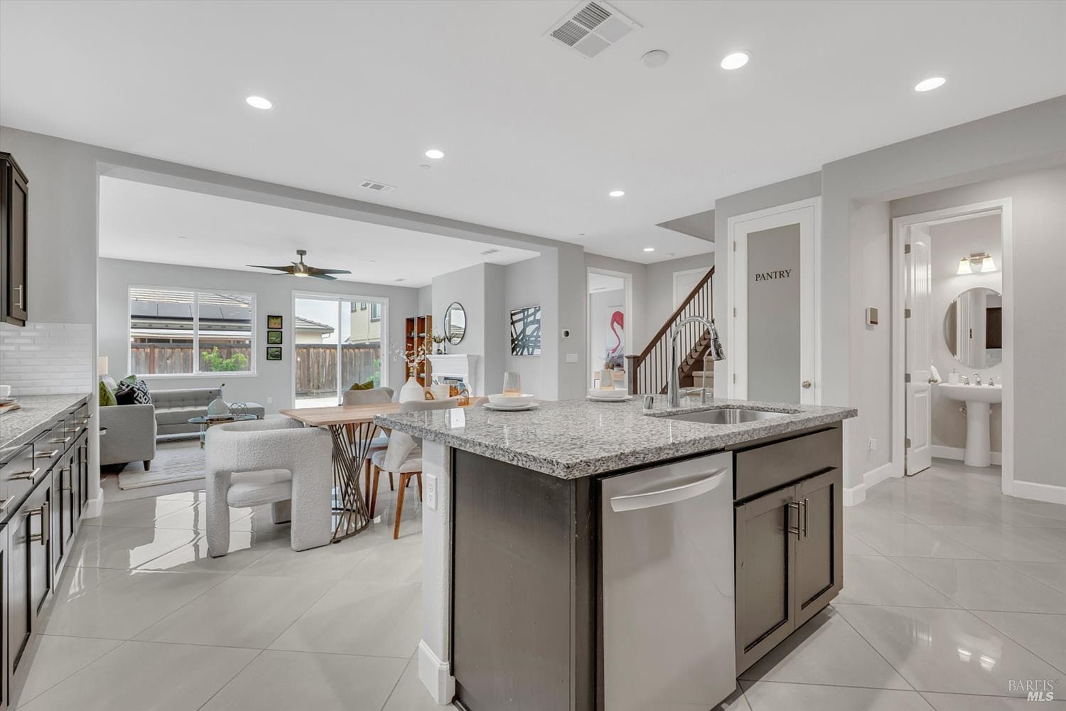 580 Kingbird Cir Vacaville, CA 95688 | Single Family