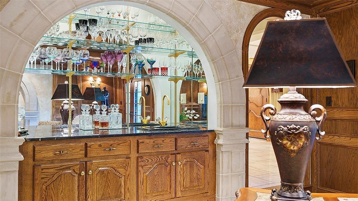 613 Lincoln Rd Bradfordwoods, PA 15015  | Single Family