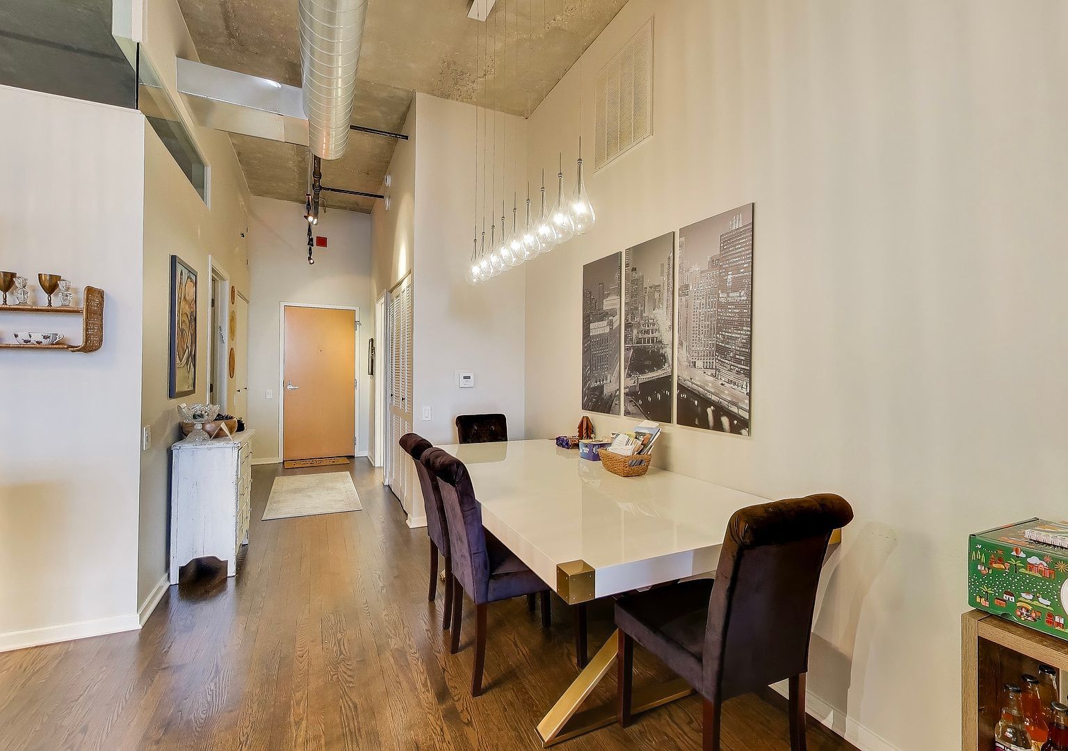 900 N Kingsbury St APT 812 Chicago, IL 60610  | Condominium