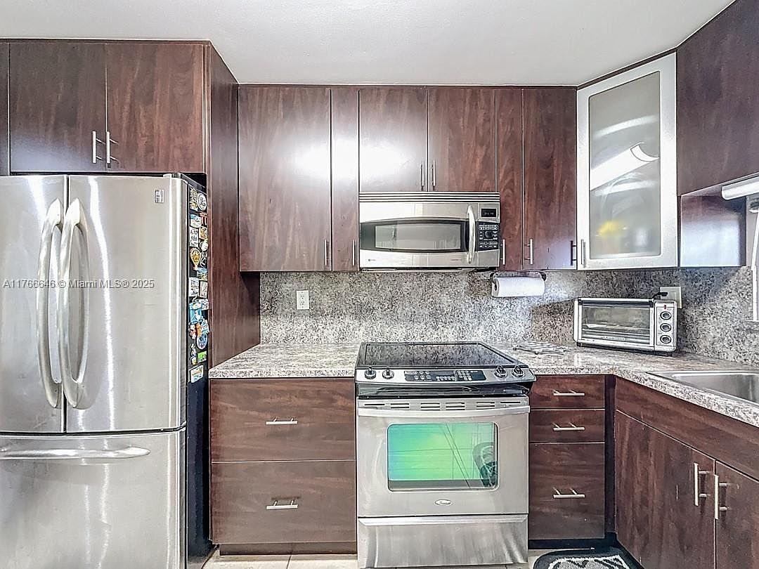 9411 N Hollybrook Lake Dr APT 304 Pembroke Pines, FL 33025 | Condominium