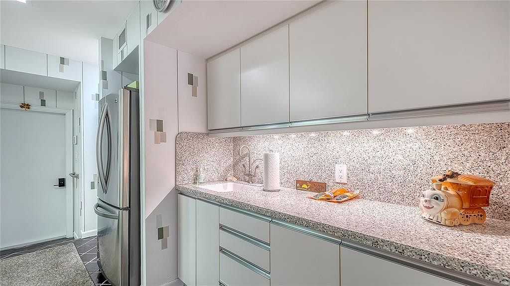 2116 Casey Key Rd Nokomis, FL 34275  | Single Family