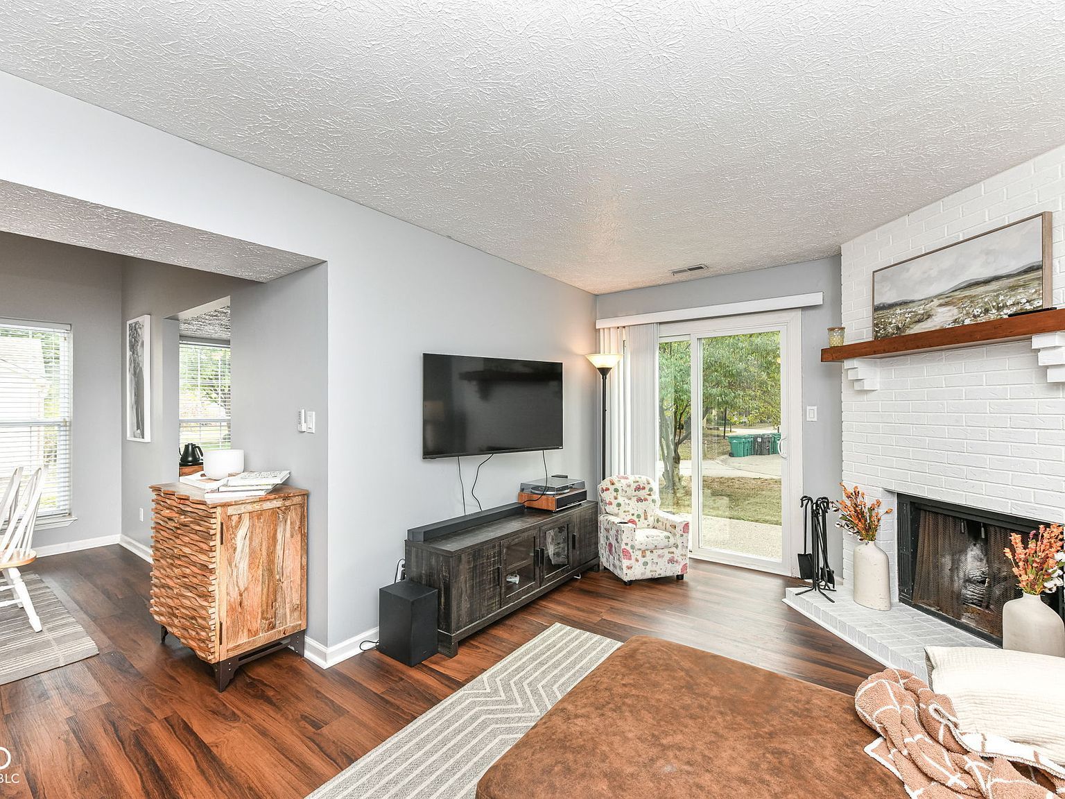 2502 Chaseway Ct Indianapolis, IN 46268 | Condominium