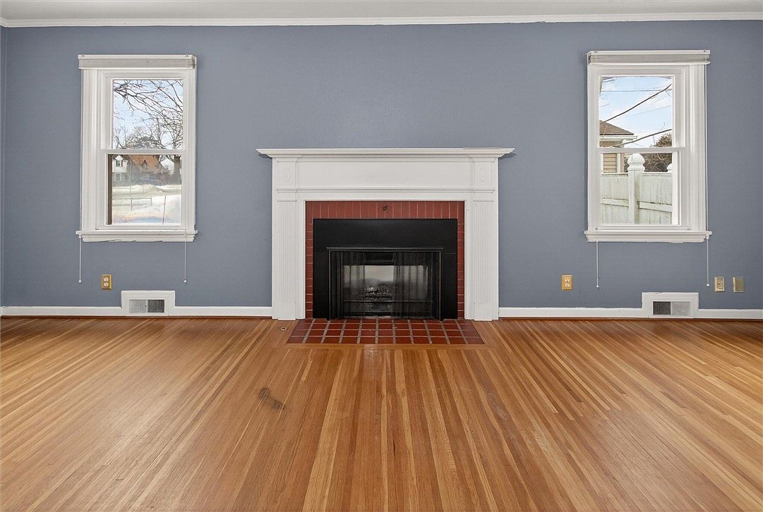 205 Thorncliffe Dr Rochester, NY 14617 | Single Family