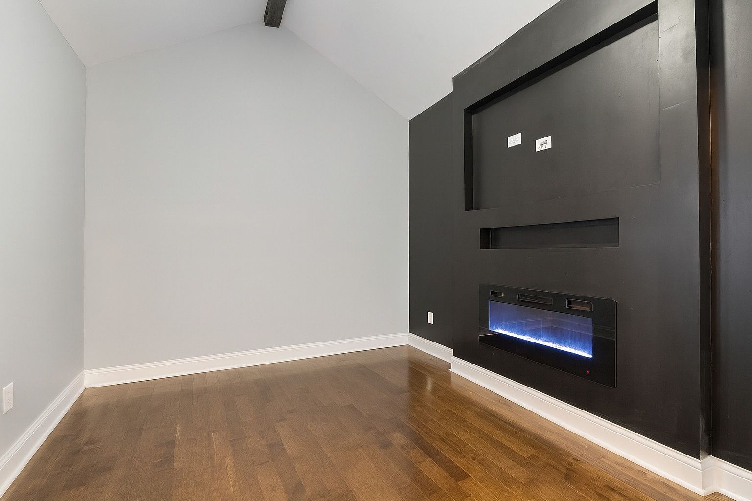 136 W 156th St Harvey, IL 60426  | Single Family