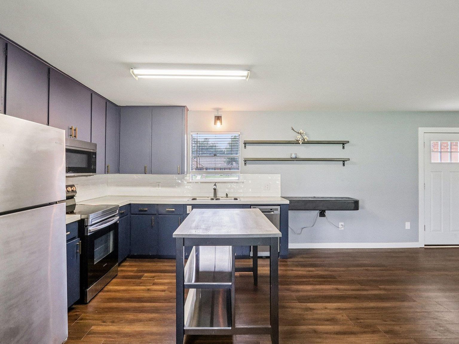 755 E Bellville St Giddings, TX 78942  | Single Family