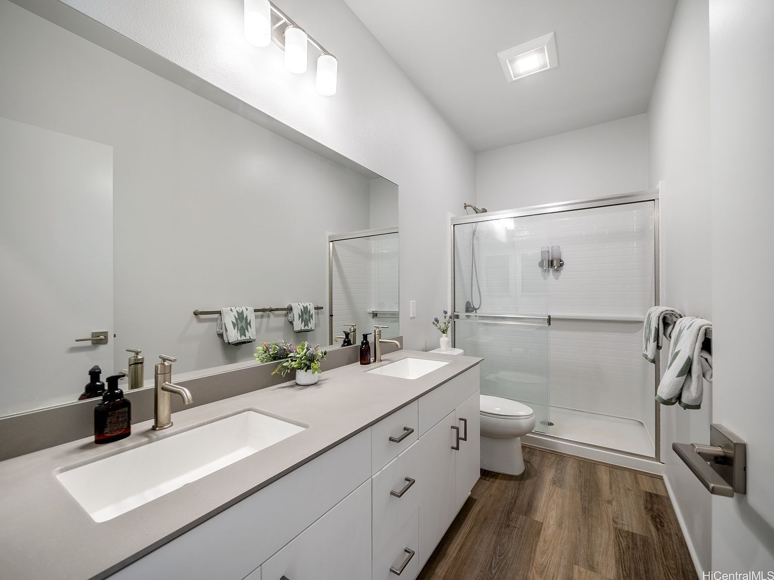 91-4092 Hikuha St Kapolei, HI 96707  | Single Family