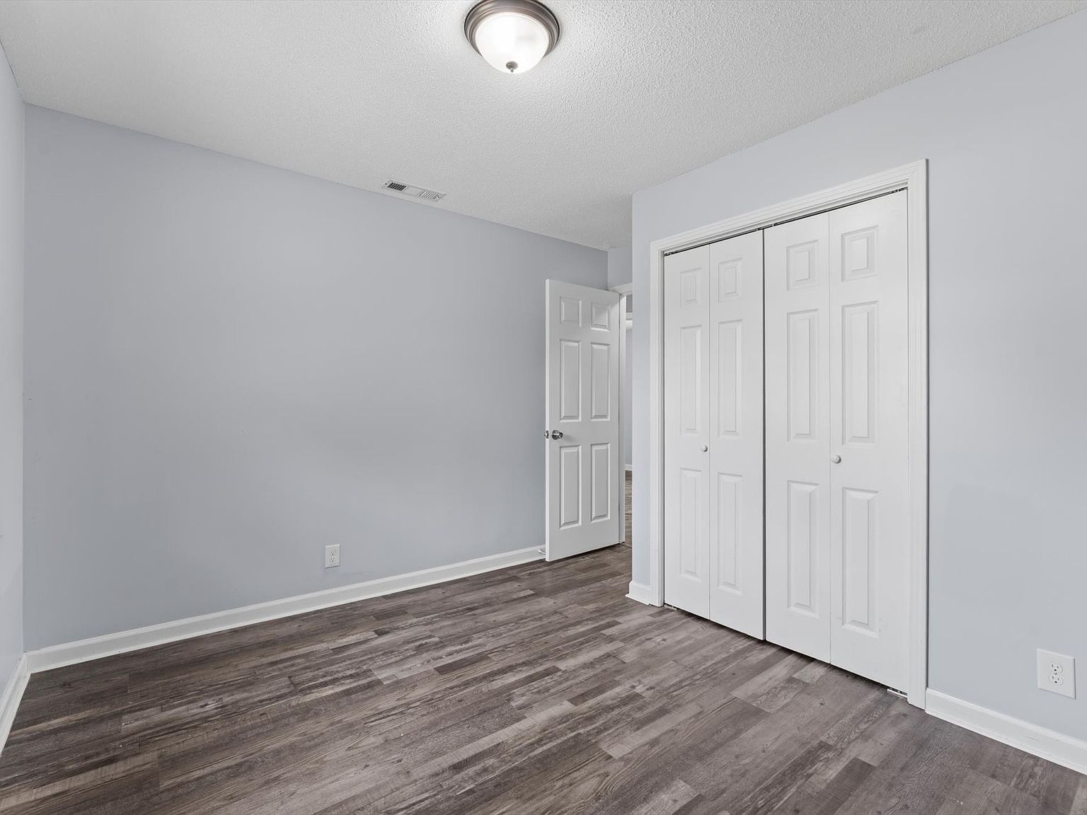 1912 Woodlawn Rd Clarksville, TN 37042  | Single Family