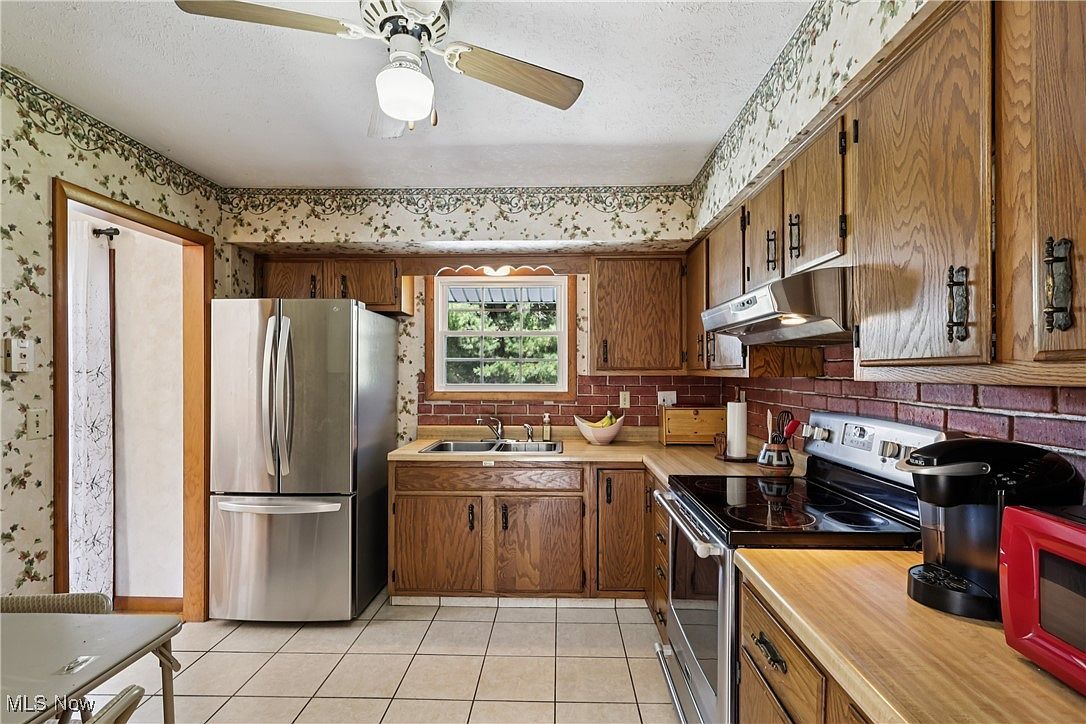 8930 Crackel Rd Chagrin Falls, OH 44023  | Single Family