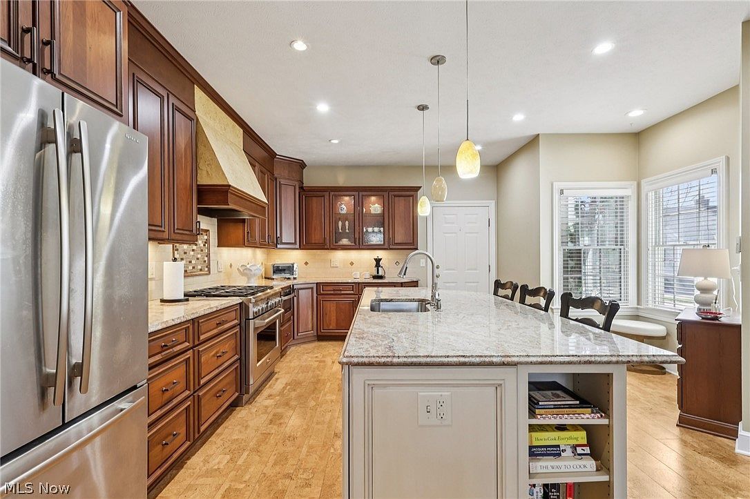 16870 Knolls Way Chagrin Falls, OH 44023  | Condominium