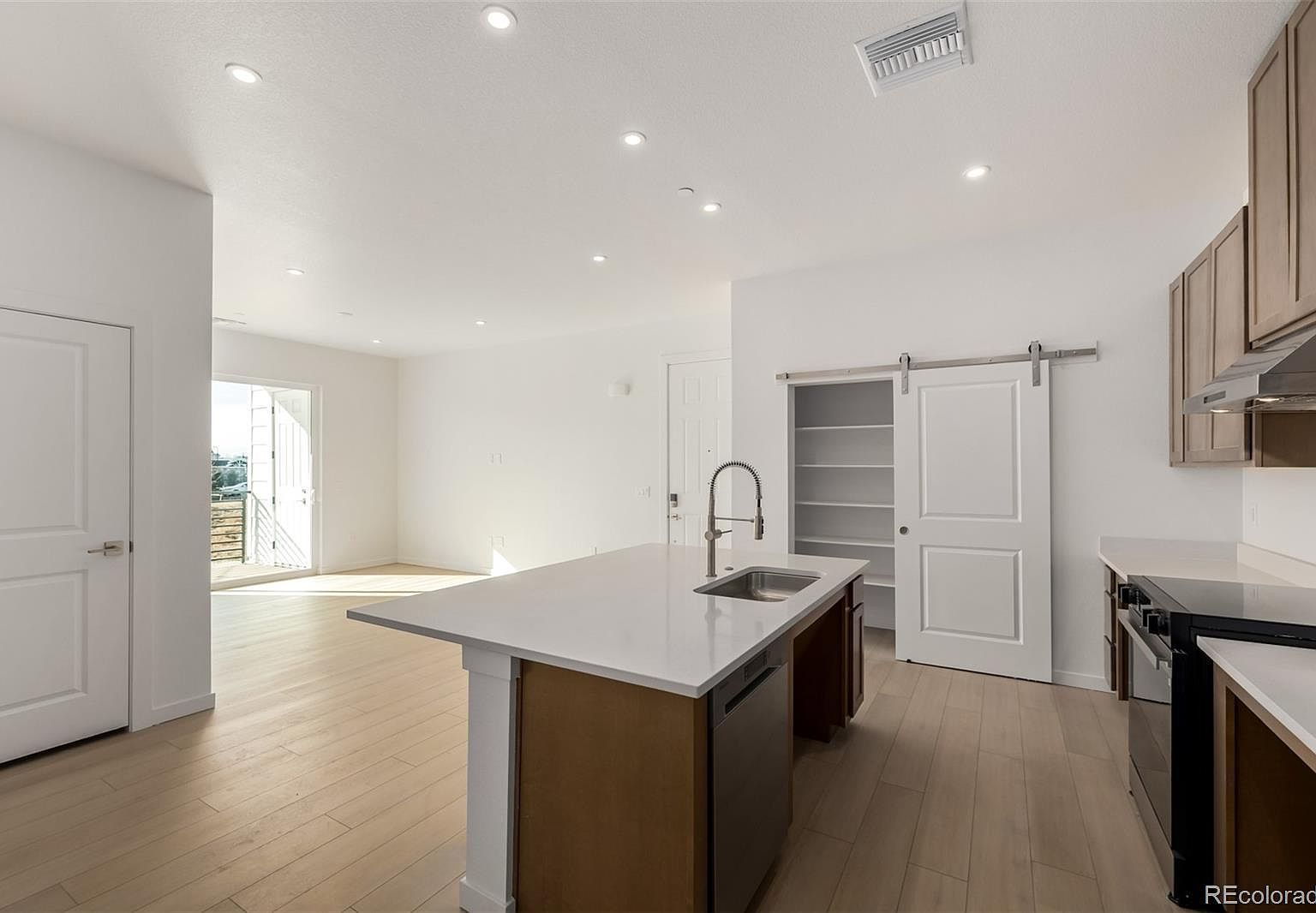 6153 N Ceylon St Building 3-106 Denver, CO 80249  | Condominium