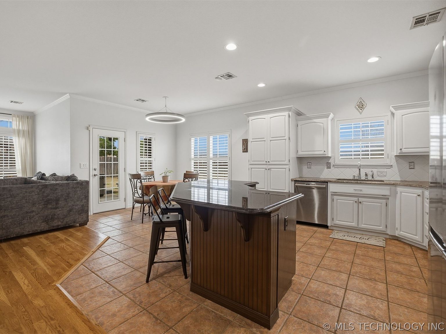 3810 S Palm Ave Broken Arrow, OK 74011  | Single Family