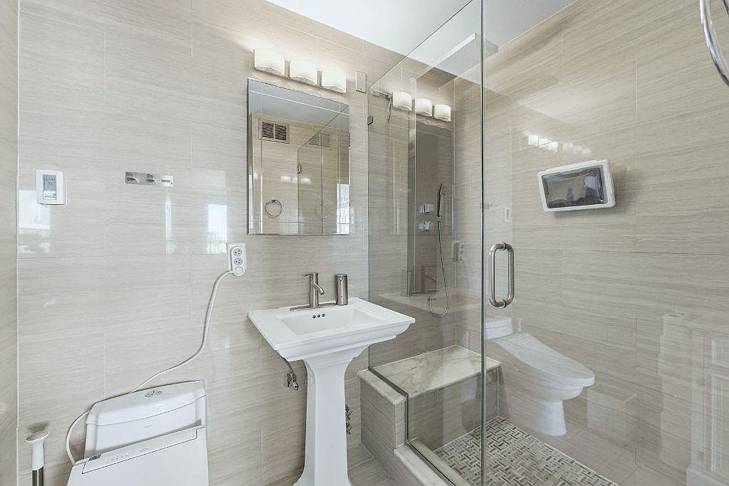 100 Manhattan Ave APT 2312 Union City, NJ 07087  | Condominium