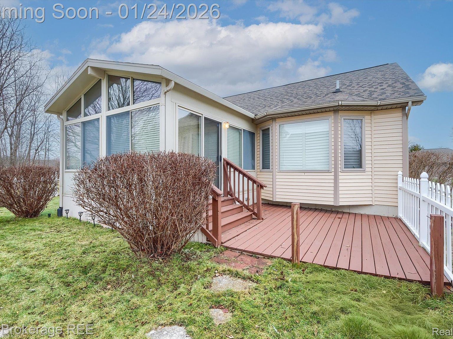 7095 Woods West Dr Flushing, MI 48433  | Single Family