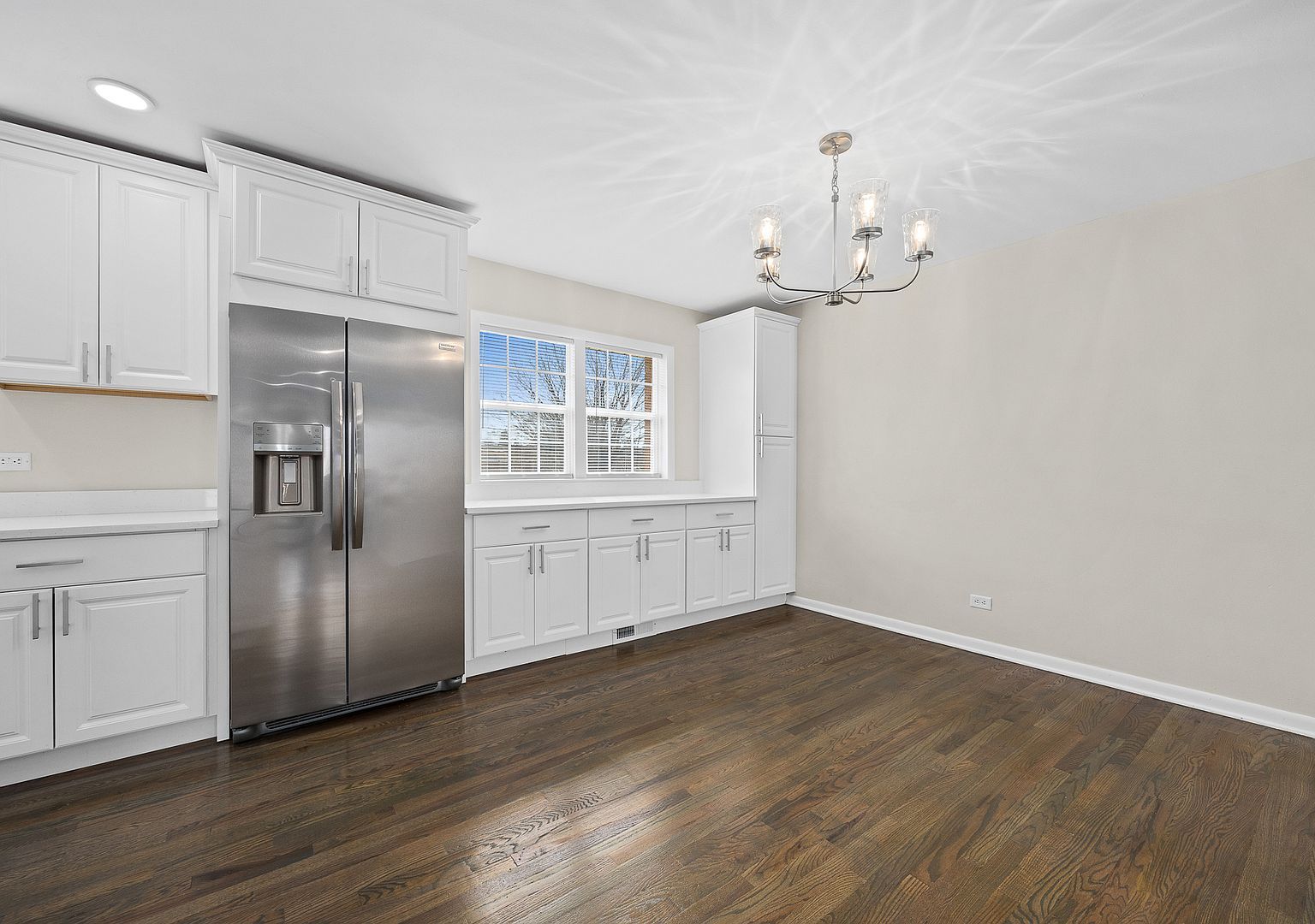 823 E 163rd St South Holland, IL 60473  | Single Family