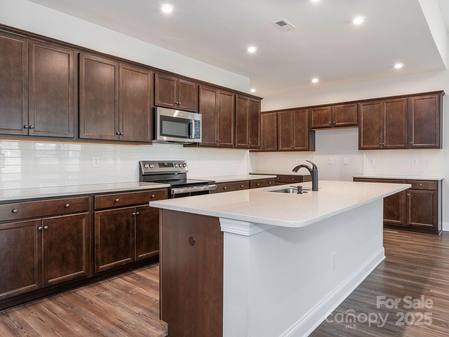 4423 Moxie Way Charlotte, NC 28215  | Single Family