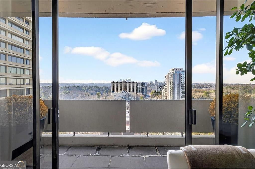 2575 Peachtree Rd NE APT 18C Atlanta, GA 30305 | Condominium