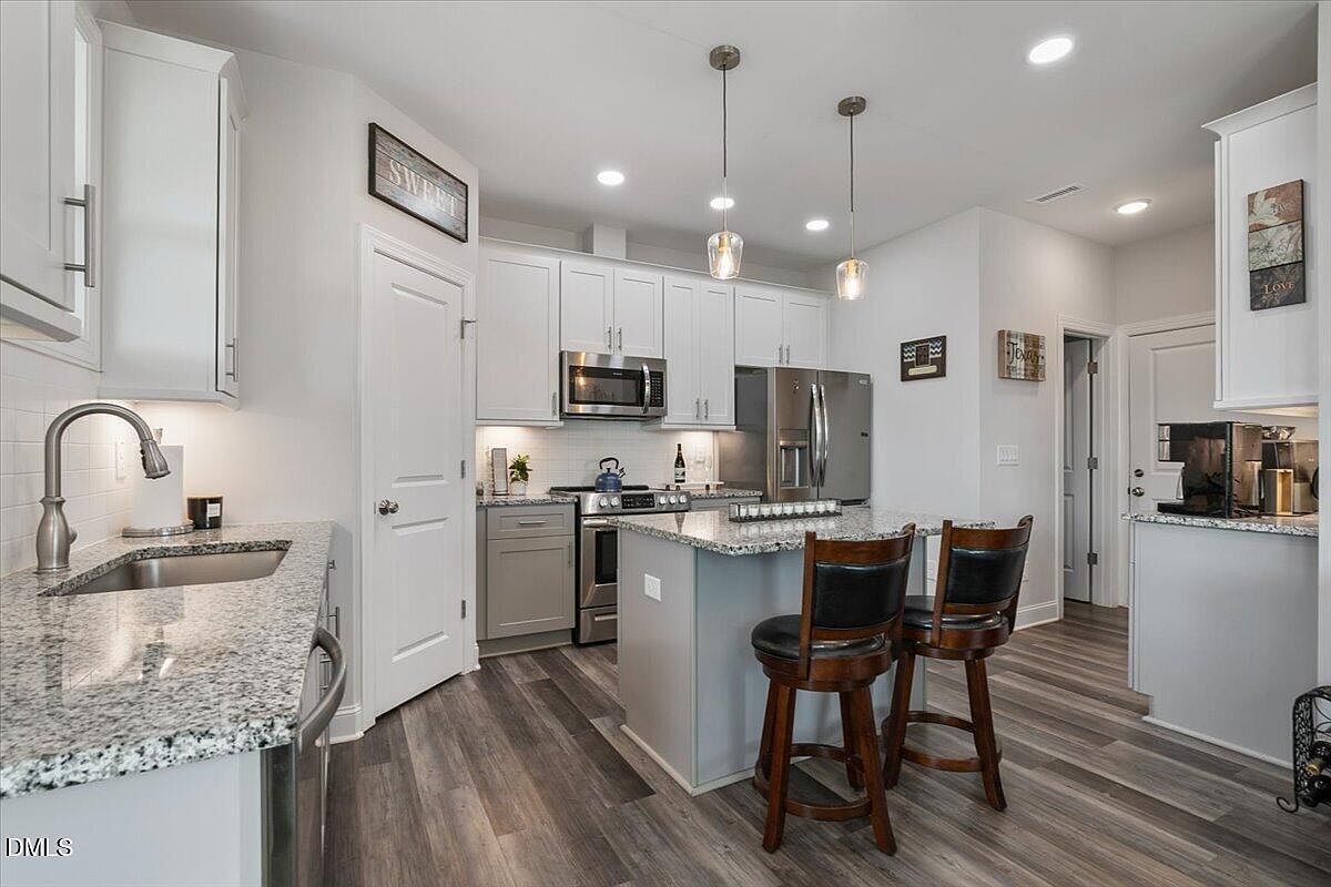 5202 Goshawk Ln Graham, NC 27253  | Single Family