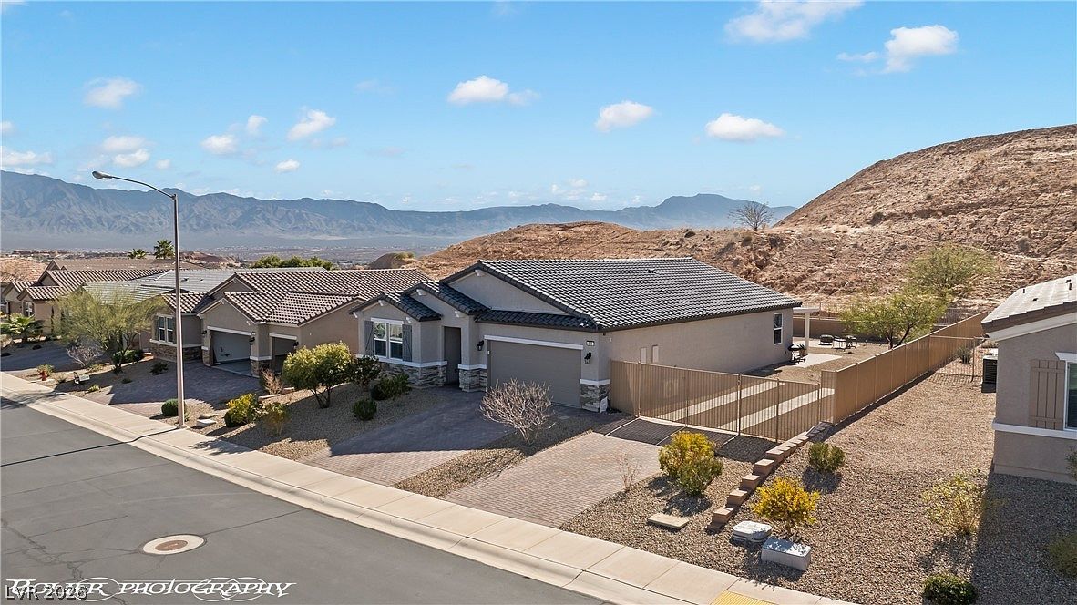 946 Overlook Ln Mesquite, NV 89027  | Single Family