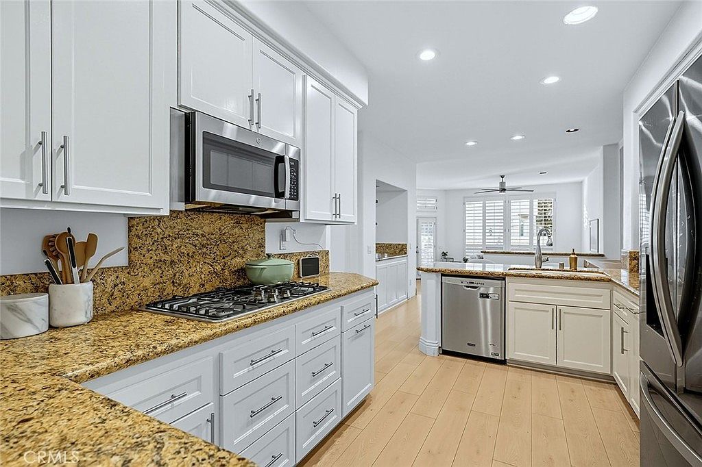 26481 La Scala Laguna Hills, CA 92653  | Condominium