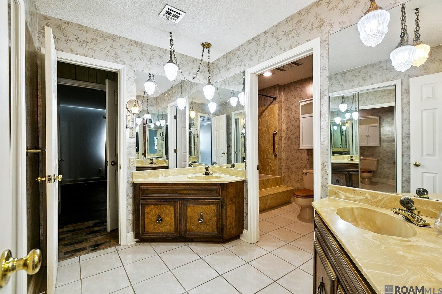 1893 Lagan Ct Lutcher, LA 70071  | Single Family