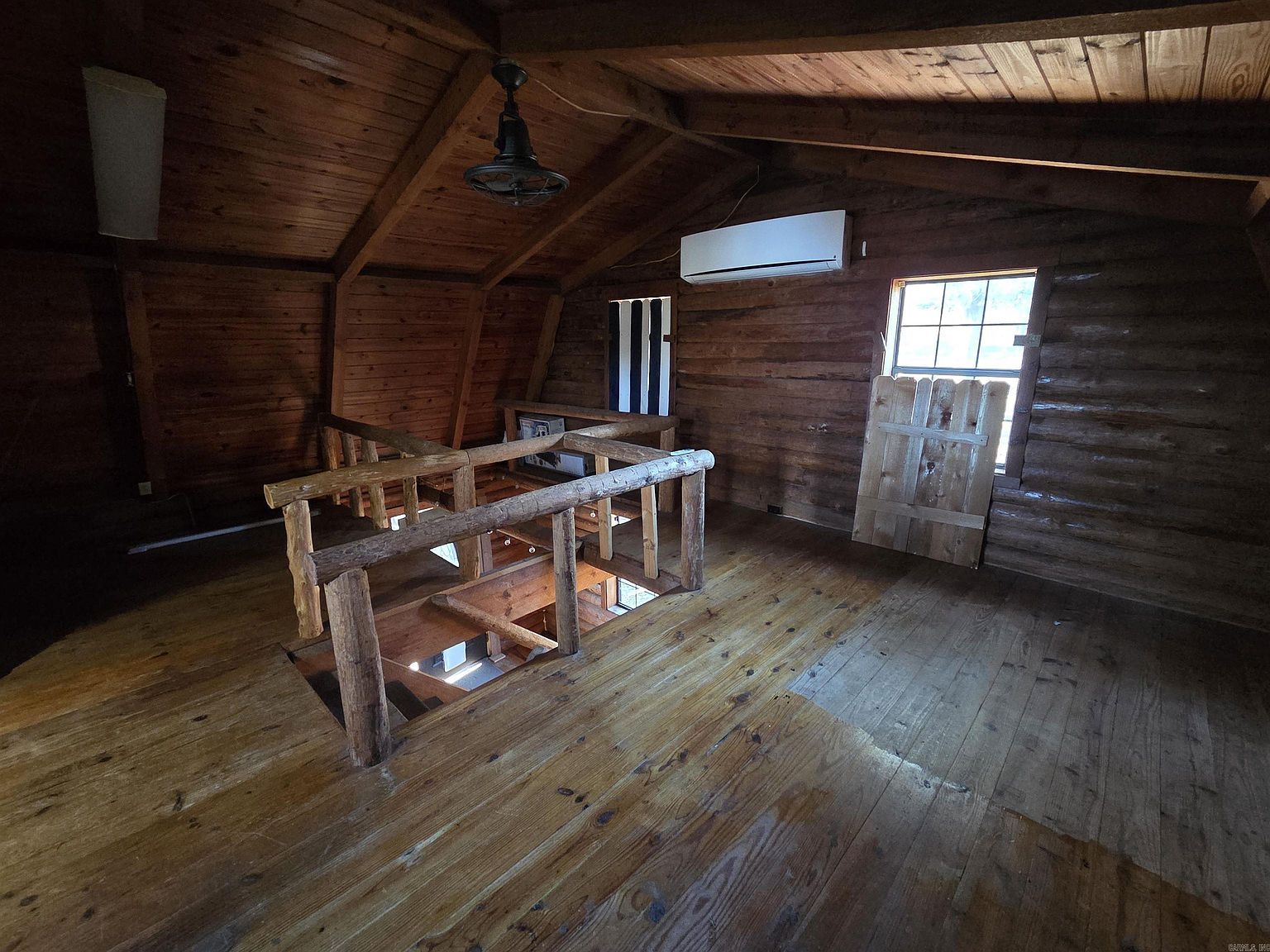 19 Catfish Loop Perryville, AR 72126  | Single Family